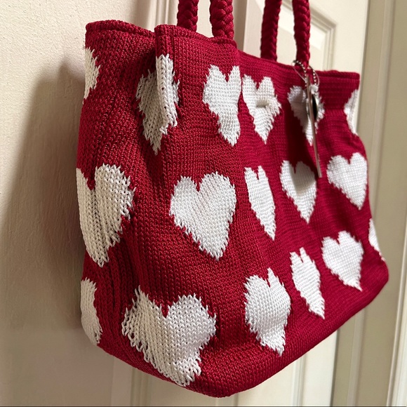 The Sak red crochet handbag with white hearts - Picture 3 of 12